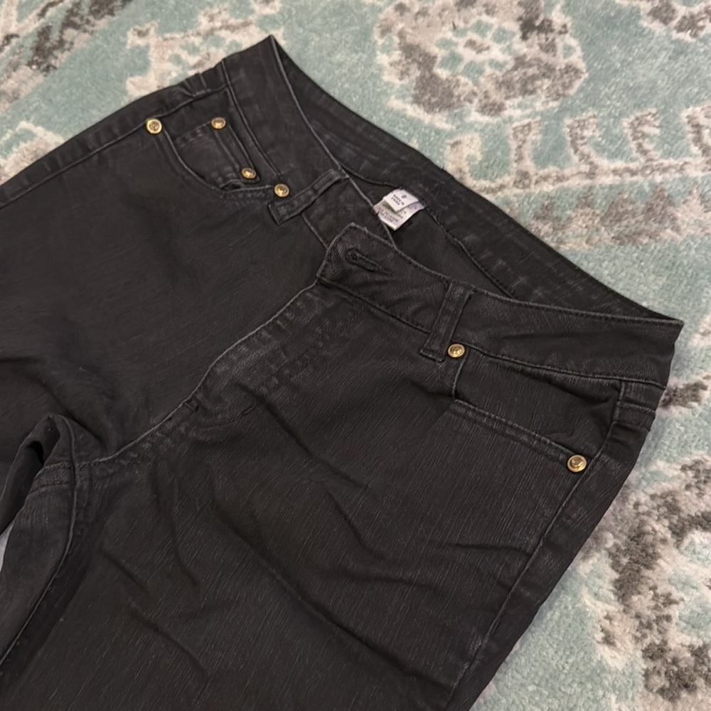 Cache Jeans - Picture 2 of 5